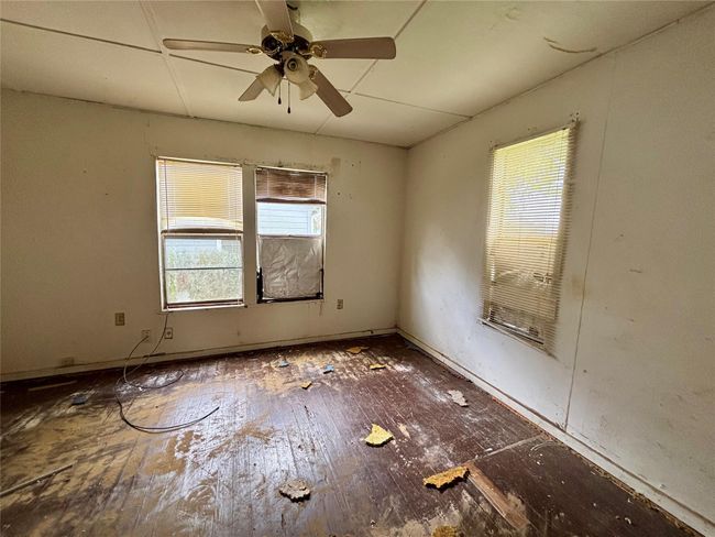 100 Upton Ln, House other with 2 bedrooms, 2 bathrooms and null parking in Brazoria TX | Image 10
