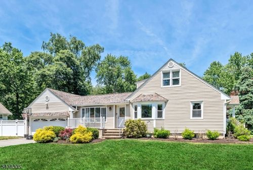 109 Greenwood Ave, Pequannock, NJ, 07440-1319 | Card Image