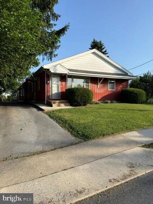 a-304 Walnut St, WAYNESBORO, PA, 17268-2045 | Card Image