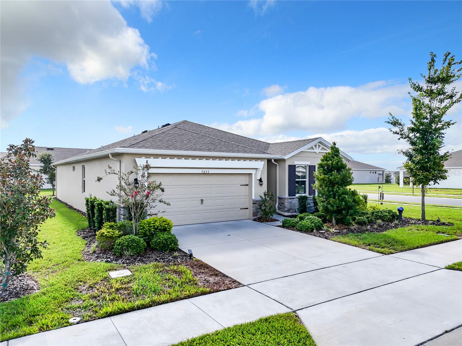 June Ln, Wildwood, FL 34785