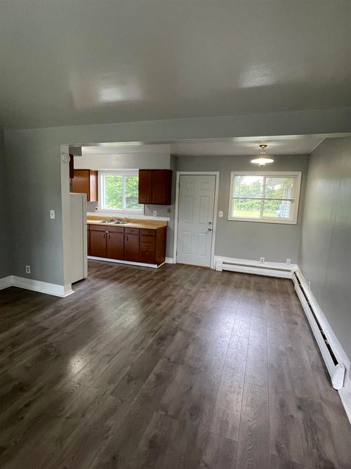 16350 Oakley Rd, Chesaning, MI, 48616-8518 | Card Image