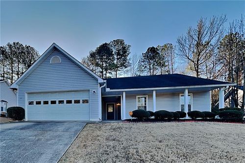 645 Paris Dr, Lawrenceville, GA, 30043-6138 | Card Image