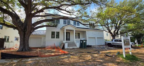 690 Geneva Pl, TAMPA, FL, 33606-3924 | Card Image