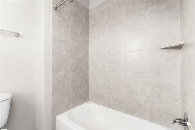 UNIT-100 - 2800 Joe Dimaggio Blvd, Condo with 5 bedrooms, 3 bathrooms and 4 parking in Round Rock TX | Image 28