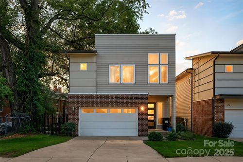 318 Dixon St, Charlotte, NC, 28216-5313 | Card Image