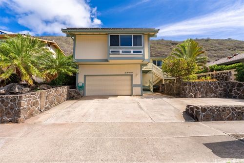 1327 Kaeleku Street, Honolulu, HI, 96825 | Card Image