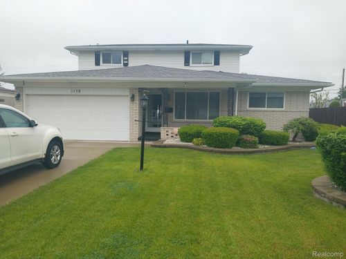 11159 Mandale Dr, Sterling Heights, MI, 48312-4971 | Card Image