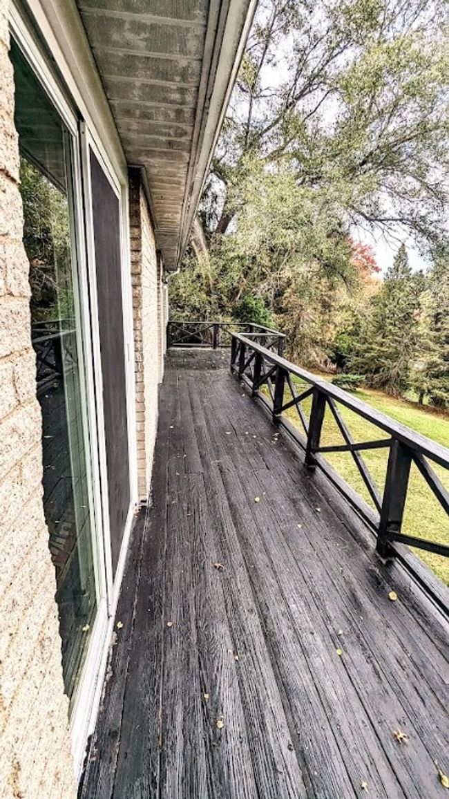 1011 Crest Ln, House other with 3 bedrooms, 3 bathrooms and 2 parking in Carnegie PA | Image 10