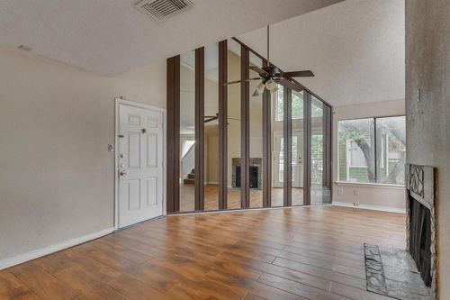 205-9803 Walnut St, Dallas, TX, 75243-8800 | Card Image