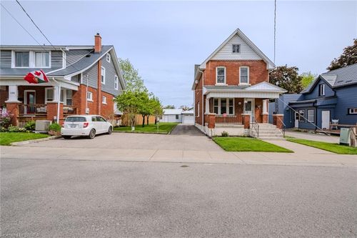 110 Arthur Street, Brantford, ON, N3S3J4 | Card Image