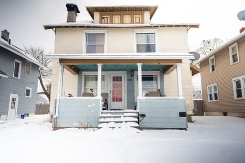 1525 W Saginaw St, Lansing, MI, 48915-1352 | Card Image