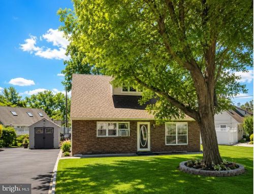 587 Arbor Rd, Morrisville, PA, 19067-7501 | Card Image