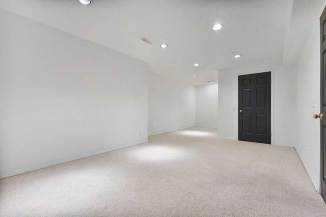 18 Mt Selkirk Place Se, House other with 5 bedrooms, 3 bathrooms and 4 parking in Calgary AB | Image 34
