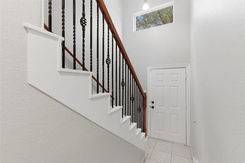 d-408 Eichwurzel Ln, Houston, TX, 77009-1882 | Card Image