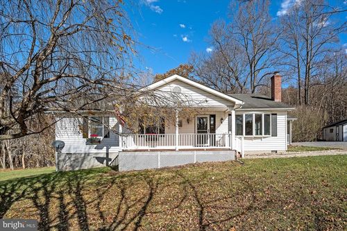 159 Mountain Laurel Dr, Berkeley Springs, WV, 25411-5895 | Card Image