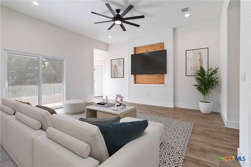 16 Summertime Cir, Wimberley, TX, 78676-2243 | Card Image