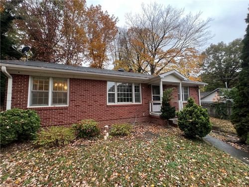 1184 Lamont Dr, Winston-Salem, NC, 27103-5102 | Card Image
