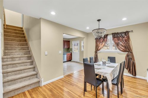 46 Falcon Dr, Hauppauge, NY, 11788-1202 | Card Image