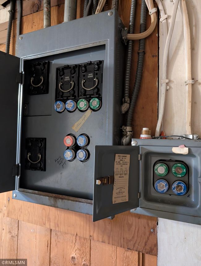 Fuse boxes | Image 49