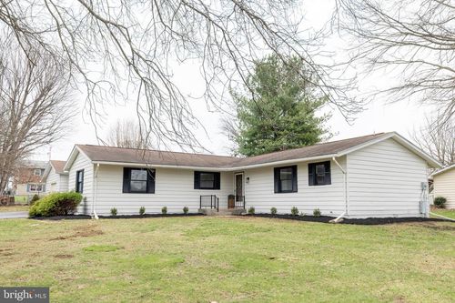 1286 Fox Den Dr, CHAMBERSBURG, PA, 17202-2967 | Card Image