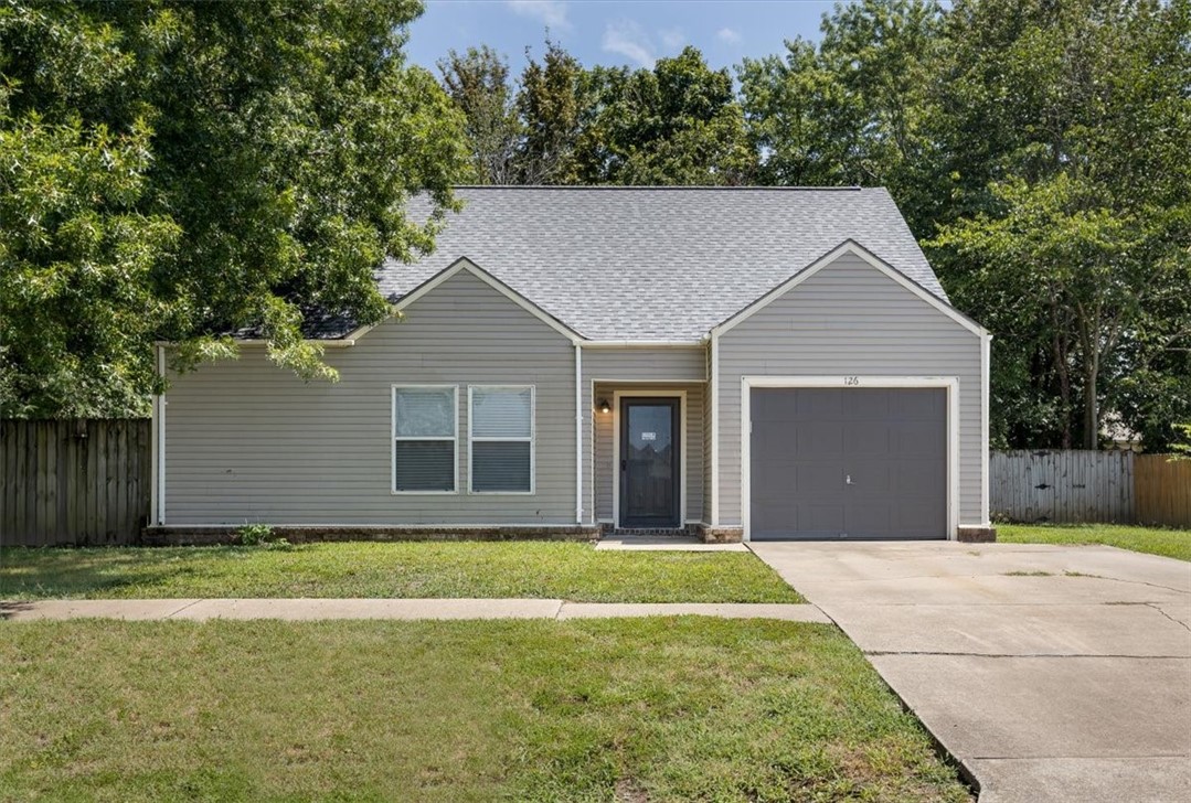 Hunter St, Farmington, AR 72730
