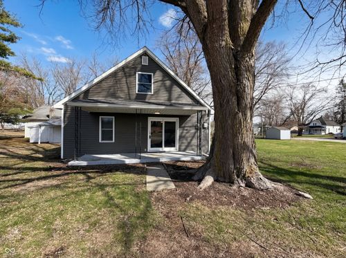 740 1/2 N Main St, Tipton, IN, 46072-1043 | Card Image