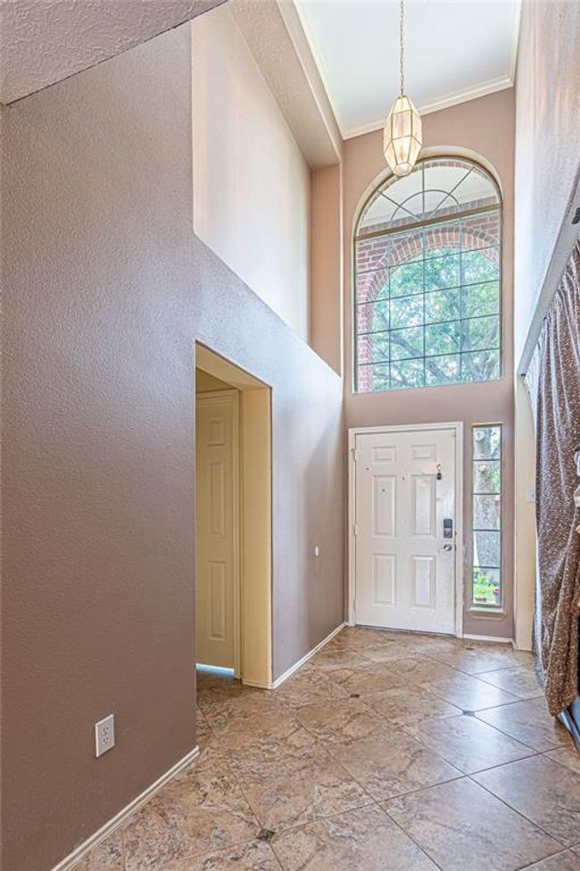Entry Way | Image 9