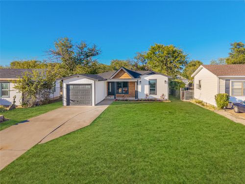 5608 Helmick Ave, Fort Worth, TX, 76107-7427 | Card Image