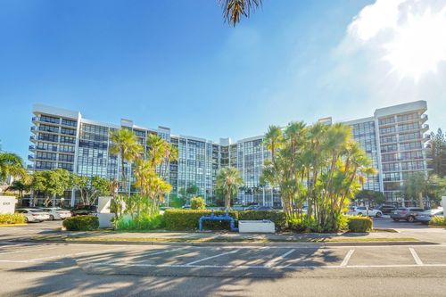 306-1000 Parkview Dr, Hallandale Beach, FL, 33009-2979 | Card Image