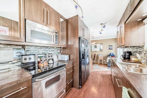 440 36 Ave Nw, Calgary, AB, T2K0C3 | Card Image