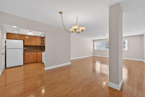 apt-d12-111 Golden Isles Dr, Hallandale Beach, FL, 33009-5804 | Card Image