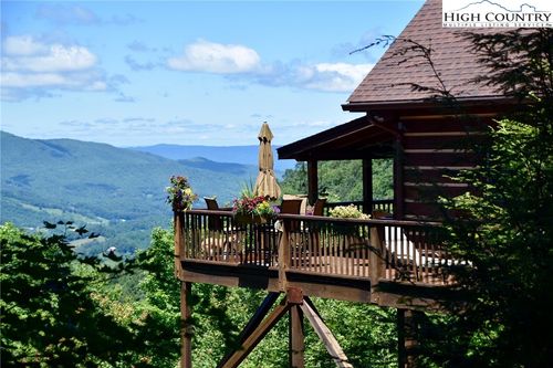 212 Goat Mountain Rd, Zionville, NC, 28698-8308 | Card Image
