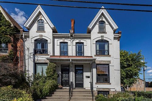 166 Market St, Hamilton, ON, L8R1N9 | Card Image