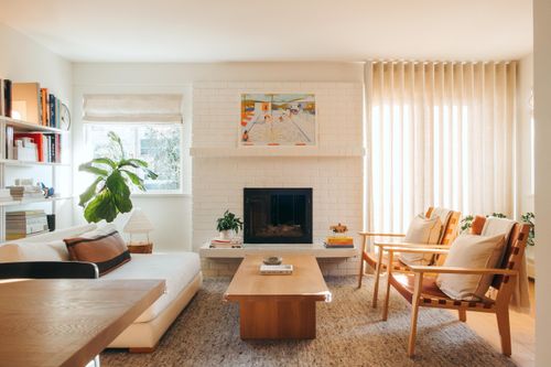 203-2480 W 3rd Avenue, Vancouver, BC, V6K1L8 | Card Image