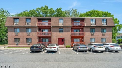 666 Mill St, Belleville, NJ, 07109-1341 | Card Image