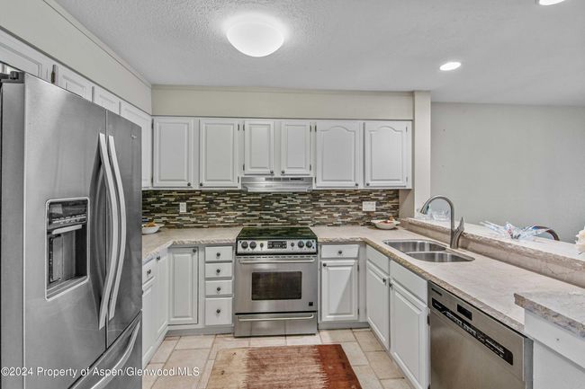 63 - 115 Harleston Grn, Townhouse with 2 bedrooms, 3 bathrooms and 1 parking in Snowmass Village CO | Image 18