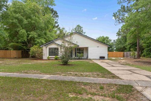 426 Brown Pl, Crestview, FL, 32539-8365 | Card Image
