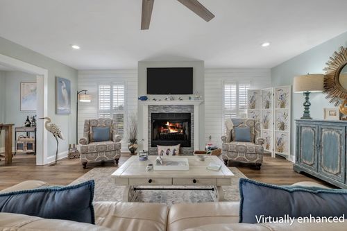 17 Royster Dr, Crawfordville, FL, 32327-4627 | Card Image