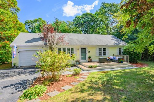 84 Harlow Rd, Sandwich, MA, 02563-2620 | Card Image