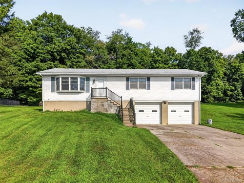 72 St Andrews Road, Montgomery, NY, 12586 | Card Image