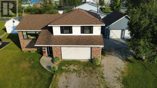 10 Castlewood Avenue, Pasadena, NL, A0L1K0 | Card Image