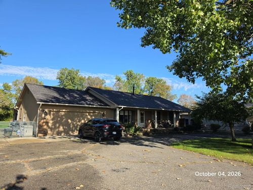 34781 Union Lake Rd, Clinton Township, MI, 48035-5422 | Card Image
