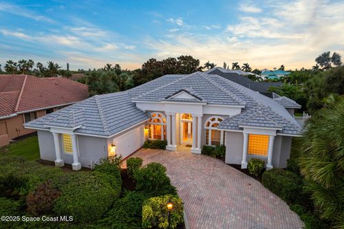 235 Loggerhead Dr, MELBOURNE BEACH, FL, 32951-3632 | Card Image