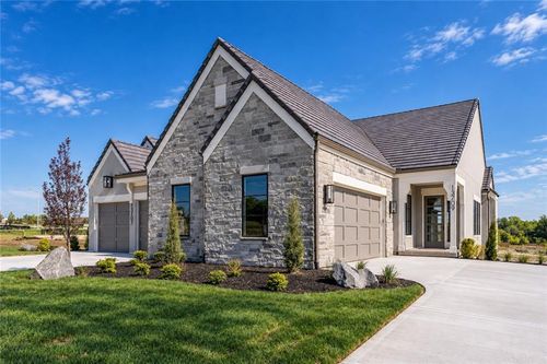 13709 Pembroke Cir, Leawood, KS, 66224-4206 | Card Image