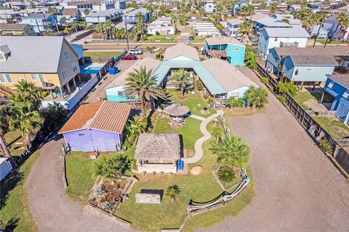 1607 S 11th St, Port Aransas, TX, 78373-5750 | Card Image