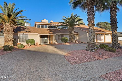 11213 Leo Collins Dr, El Paso, TX, 79936-4619 | Card Image