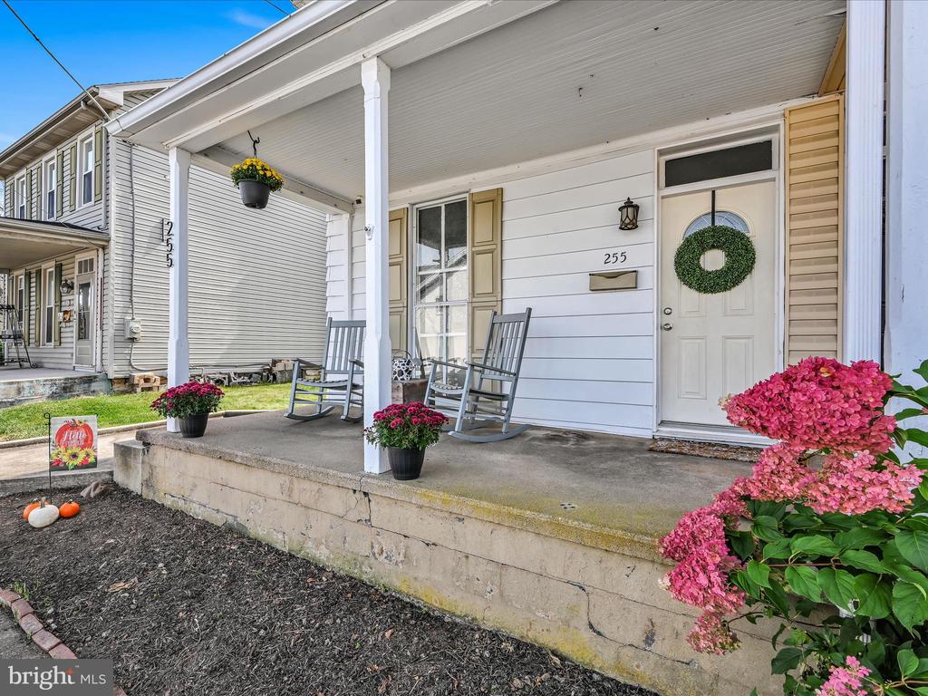2nd St, Hummelstown, PA 17036