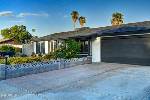 17659 N Paradise Park Dr, Phoenix, AZ, 85032-2061 | Card Image