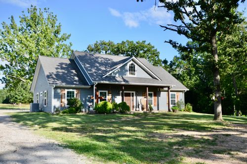 8073 Jasmine Dr, Neosho, MO, 64850-6204 | Card Image