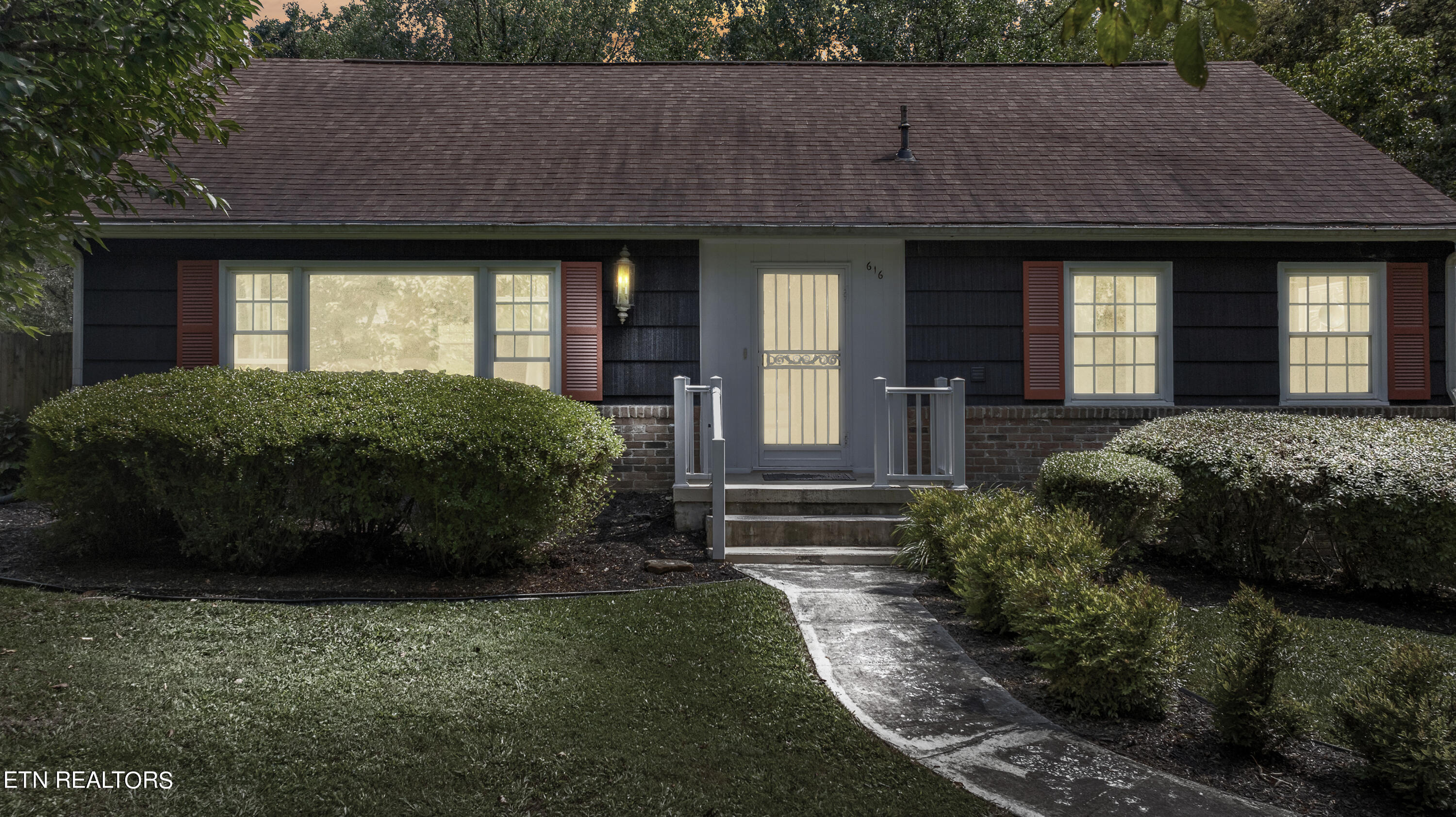 White Oak Dr, Knoxville, TN 37920